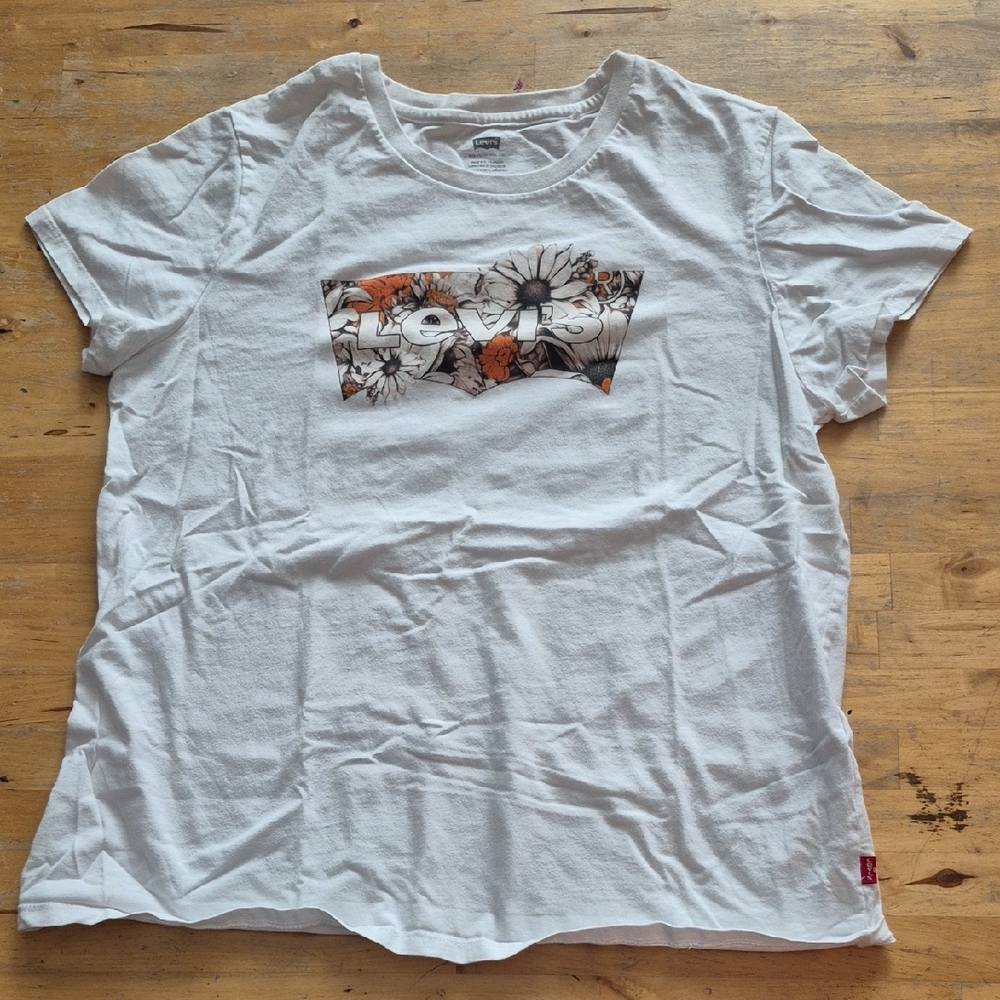 Levi's White Short Sleeve Tee with Floral Logo